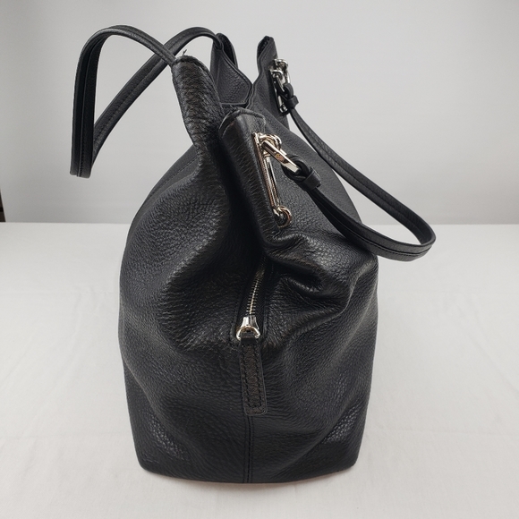 Vince Camuto Black Shoulder Bag - Picture 4 of 16